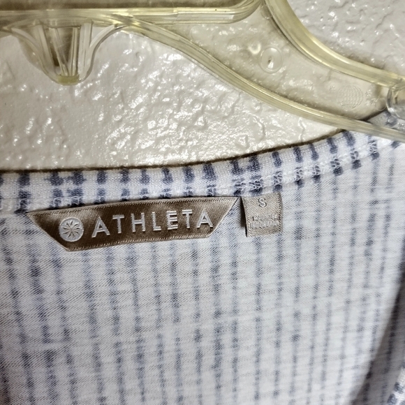Athleta Women Stripe Breezy High Low Muscle Tank Top sz S - Picture 3 of 6